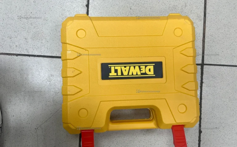 Дрель шуруповерт желтый