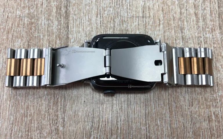 Часы  Apple Watch SE 44mm