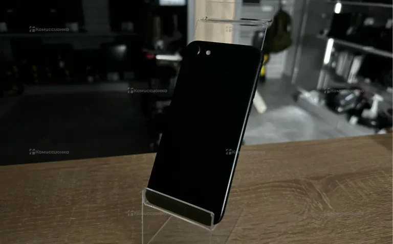 Apple iPhone 7 2/128 ГБ