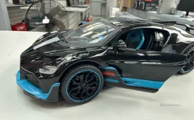 Машинка на радиоуправлении Rastar Bugatti Divo 1:24