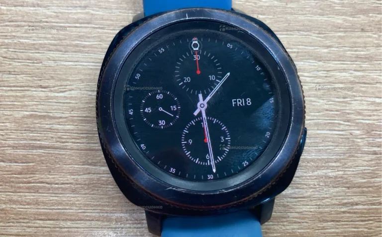 Часы  Galaxy Gear Sport