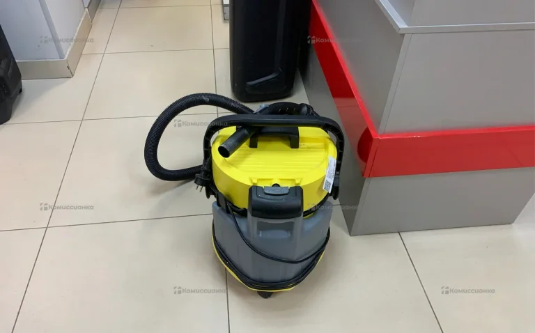 Пылесос  Karcher SE4001