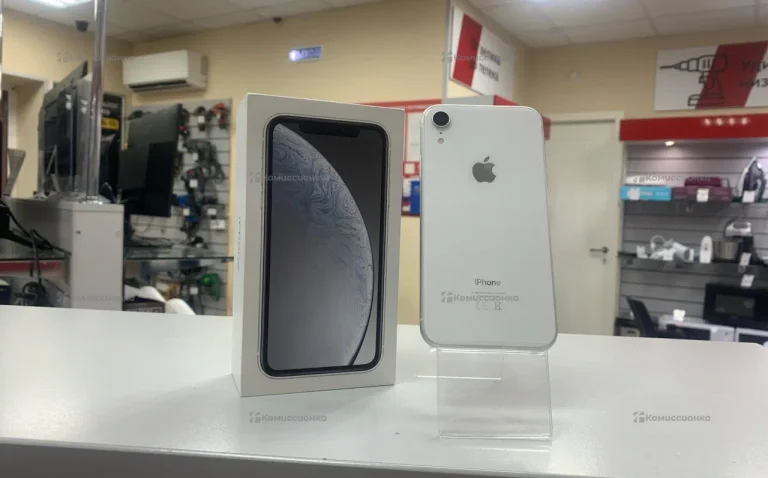 Apple iPhone XR 3/64 ГБ