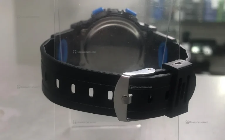 Часы черные