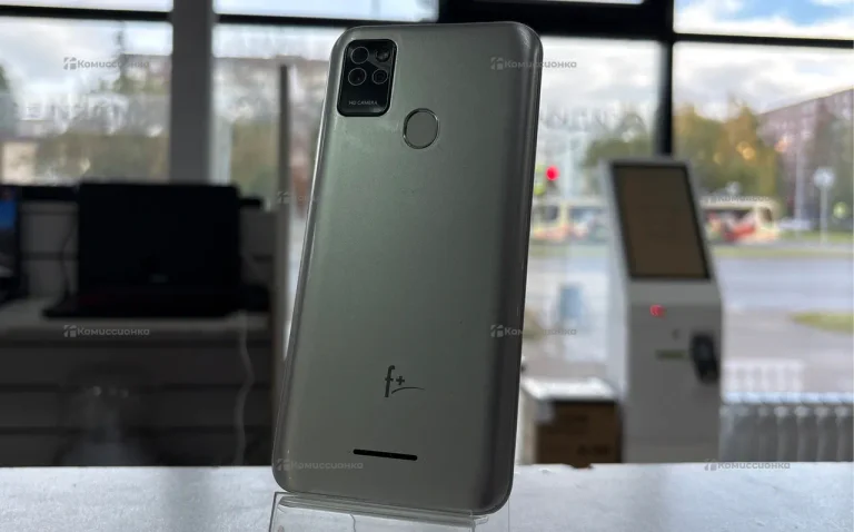 Телефон Fly sh60 2/32gb