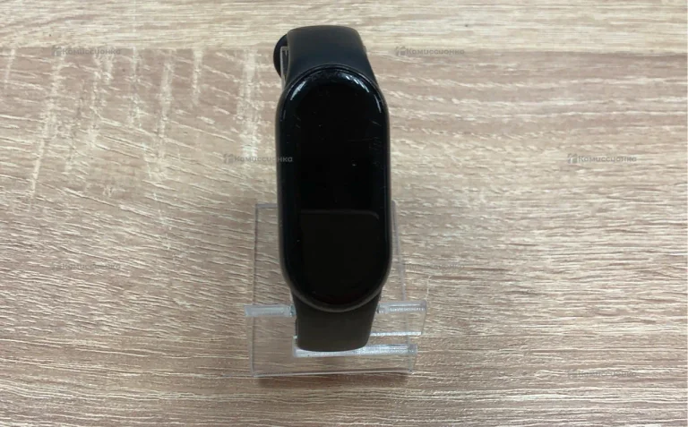 Часы  xiaomi band 8
