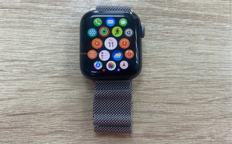 Часы  Apple Watch SE 40mm