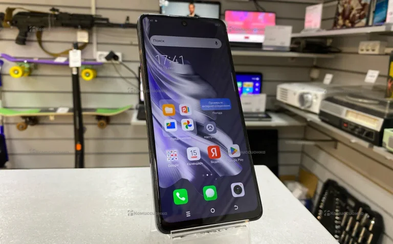 Tecno Spark 20 Pro 8/256 ГБ