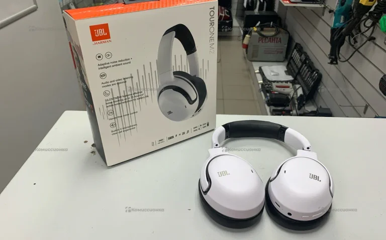 Наушники  jbl tour one m2