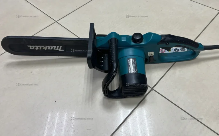 Цепная пила Makita UC3020A