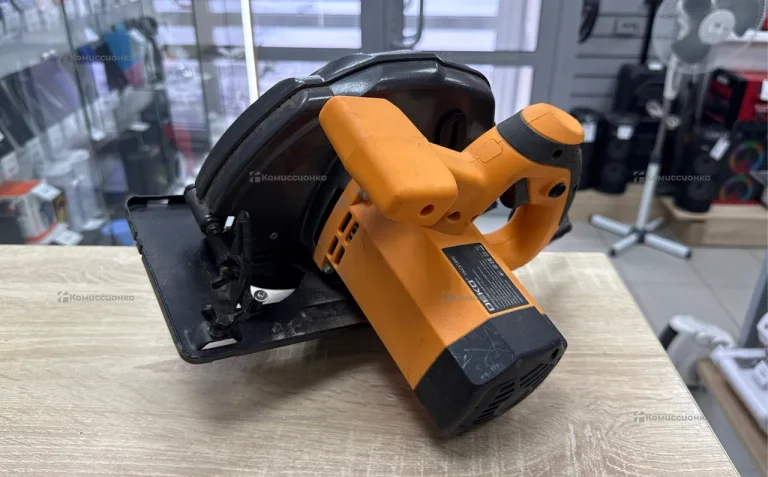 Циркулярная пила  DEKO DKCS1800