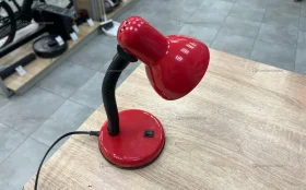 Настольная лампа