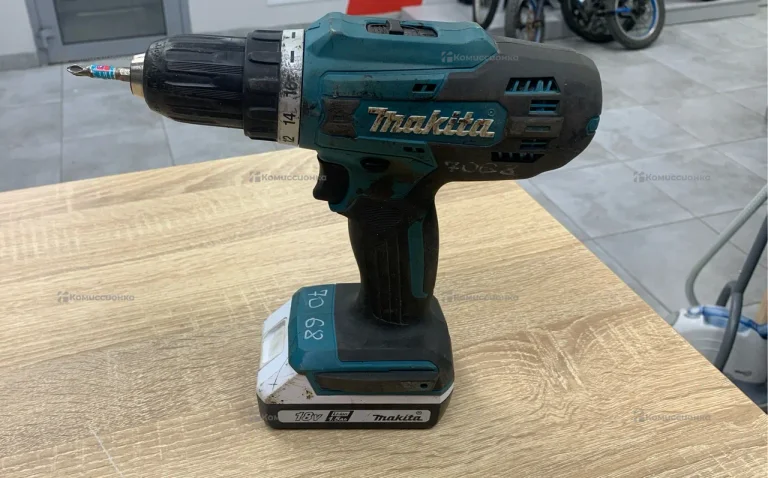 шуруповерт  makita Df488d