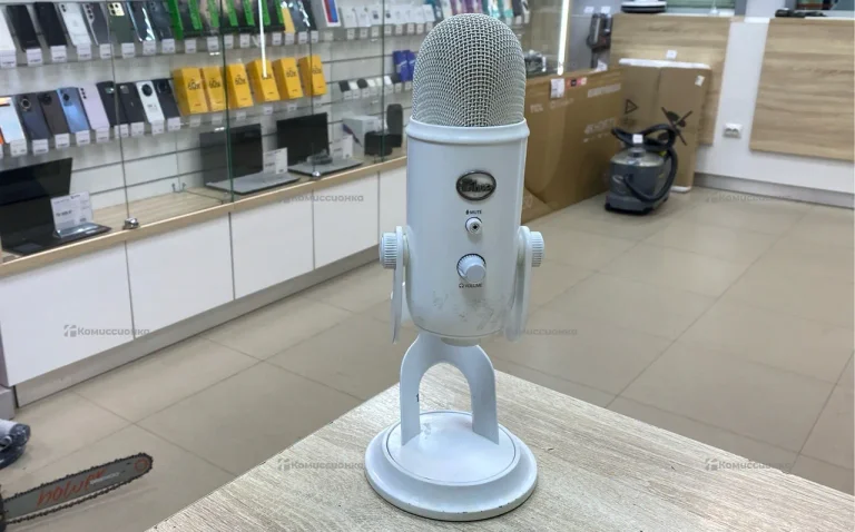 Микрофон Blue Yeti