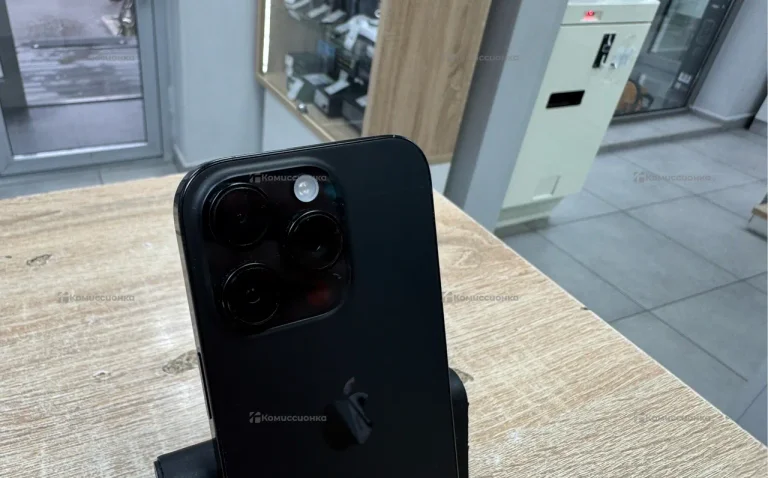 Apple iPhone 16 Pro 8/256 ГБ