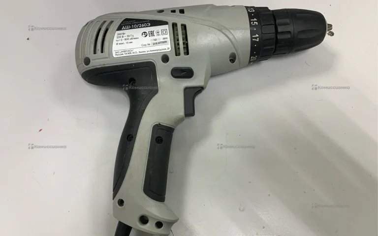 дрель-шуруповерт Интерскол дш-10/260э