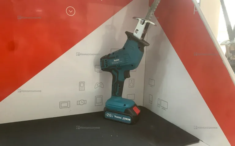 аккумуляторная пилка Makita