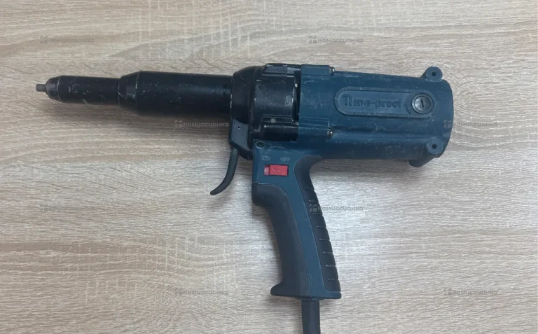 Заклёпочник TAC500A