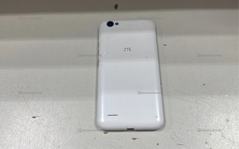 ZTE Blade A610 2/16 ГБ