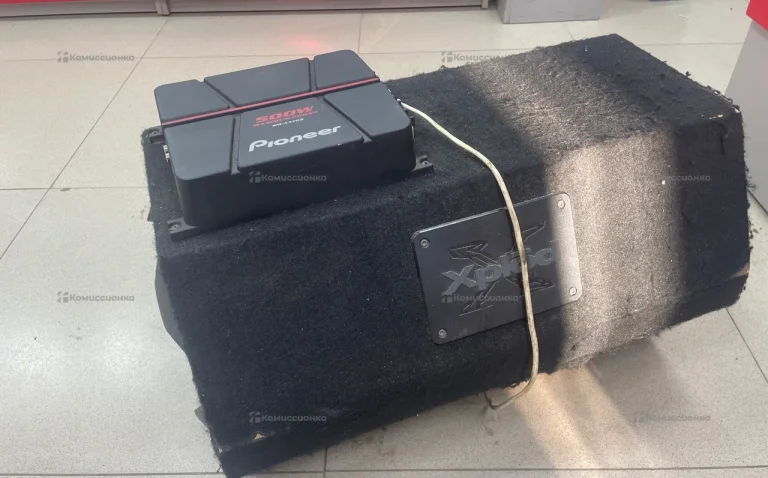 Сабвуфер  Sony Xplod 1350