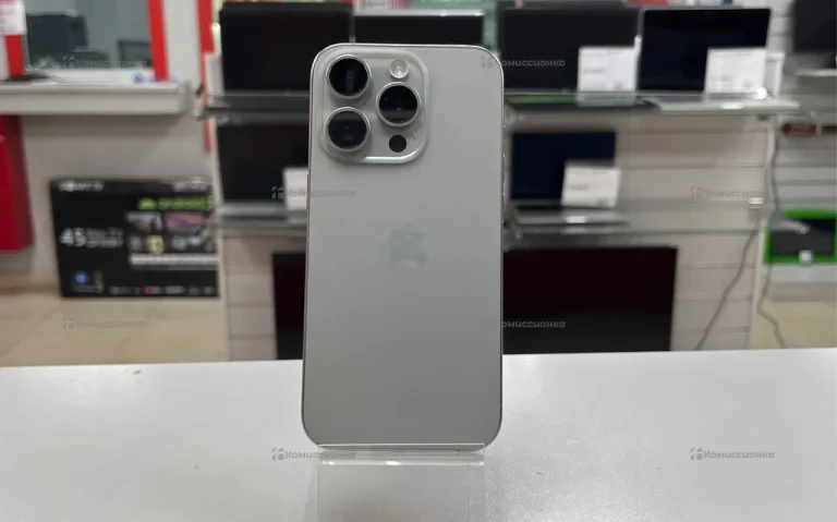 Apple iPhone 15 Pro 8/128 ГБ