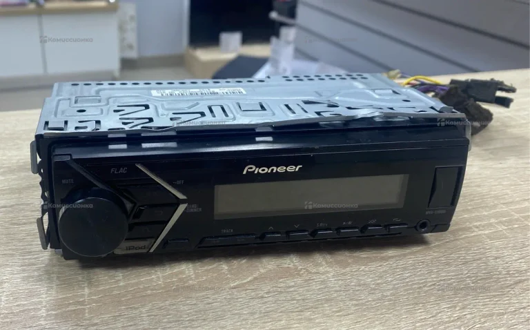 Автомагнитола  pioneer mvh-S100Ul