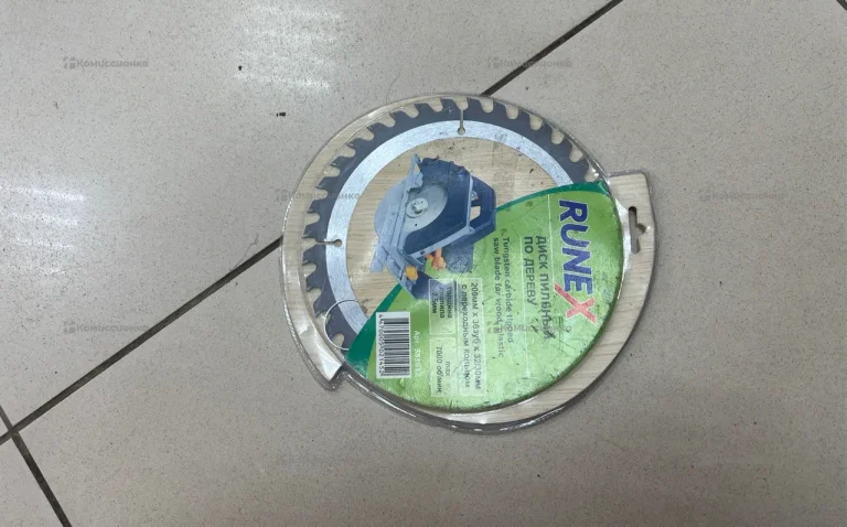 Диск пильный по дереву RUNEX 200mm x 32 зуб с пере