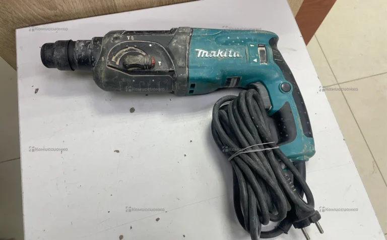 Перфоратор Makita Hr2470