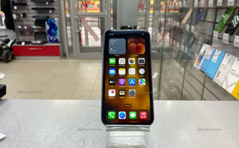 Apple iPhone 11 4/128 ГБ