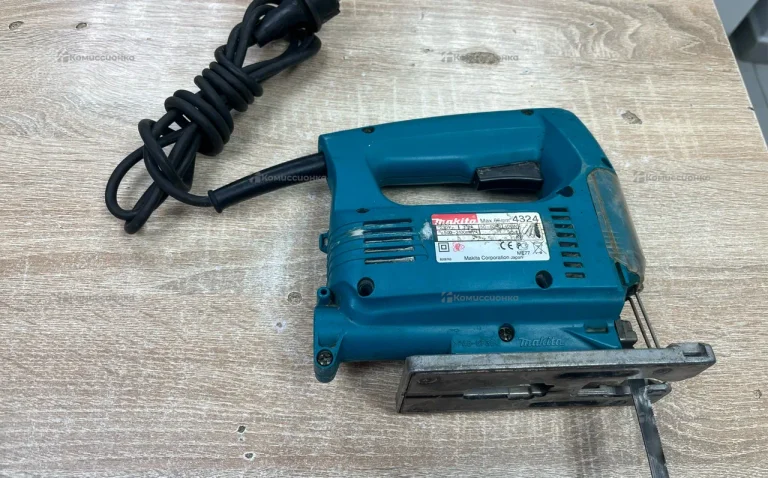 Электролобзик makita 4324