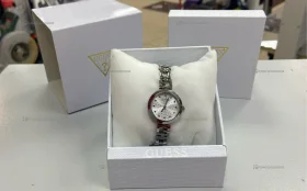 Часы  Guess