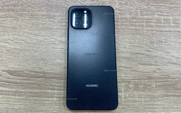 Huawei nova Y61 4/64 ГБ