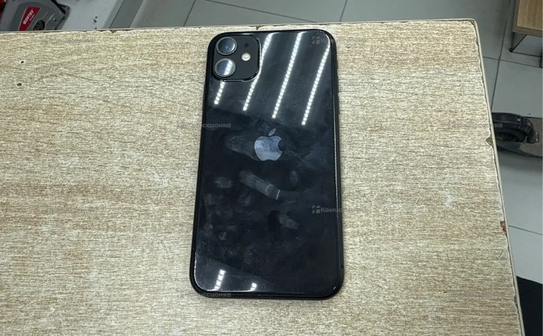 Apple iPhone 11 4/128 ГБ