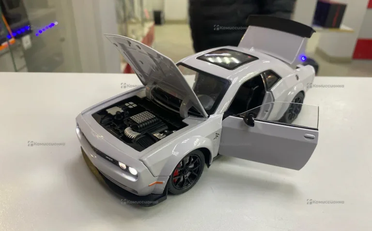 Машинка Dodge Charger