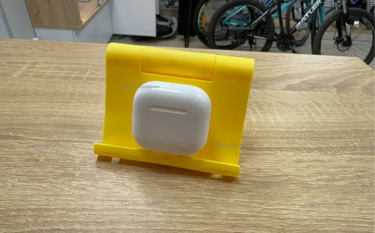 Наушники AirPods 4