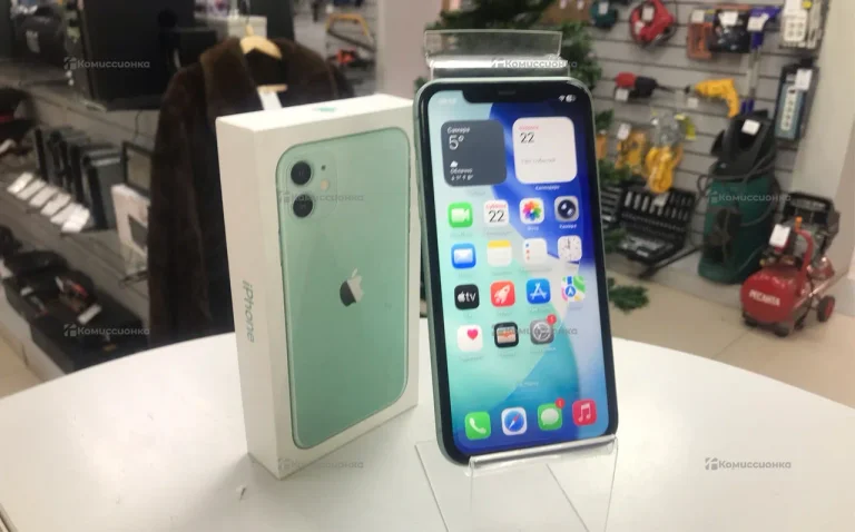 Apple iPhone 11 4/64 ГБ