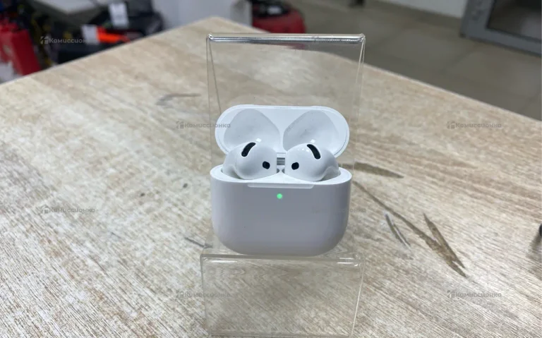 Наушники AirPods 4