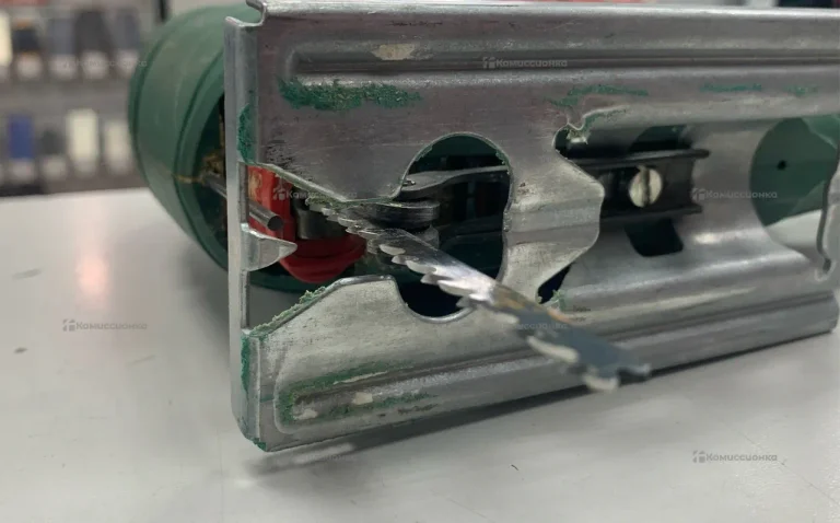 Электролобзик Bosch PST 650