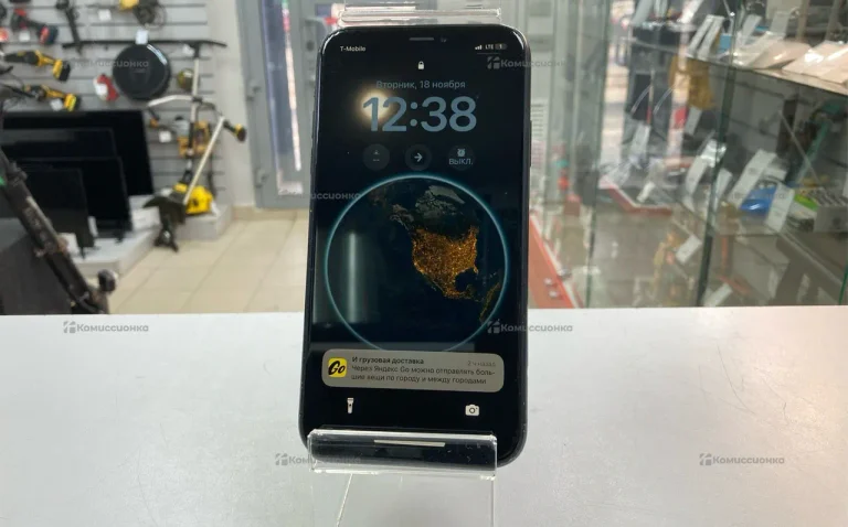 Apple iPhone XR 3/64 ГБ