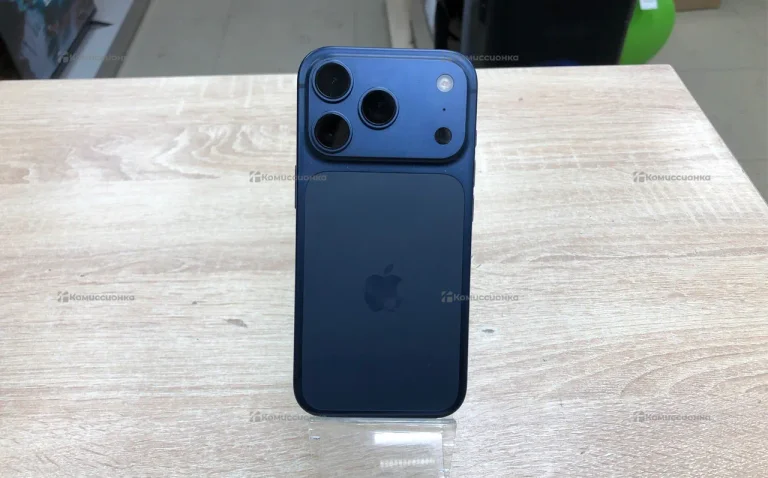 Apple iPhone 17 Pro 8/256 ГБ Esim
