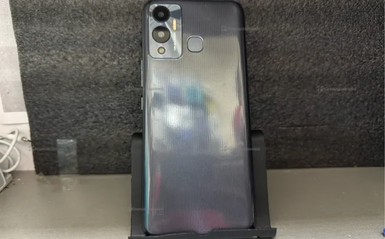 Infinix Hot 12 Play 4/64 ГБ