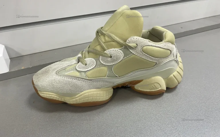 Кроссовки женские Adidas(реплика) Yeezy 500-37разм