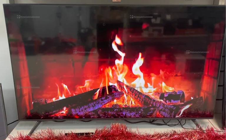 Телевизор Samsung UE50AU7100U