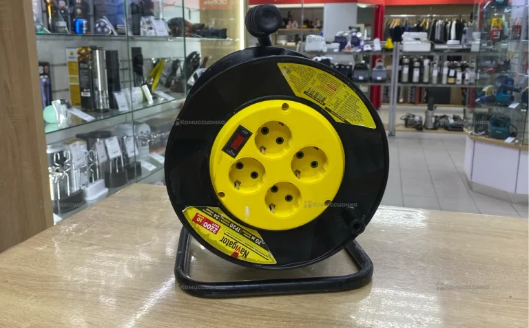 Переноска navigator 20м 2200в