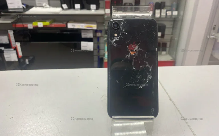 Apple iPhone XR 3/128 ГБ