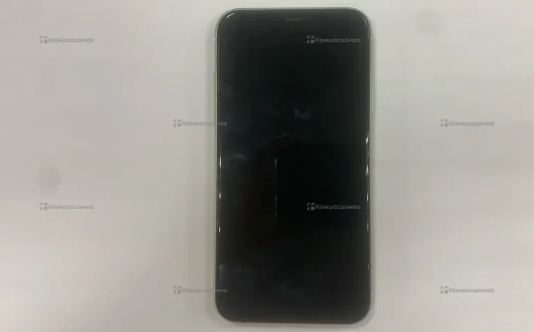 Apple iPhone 11 4/64 ГБ