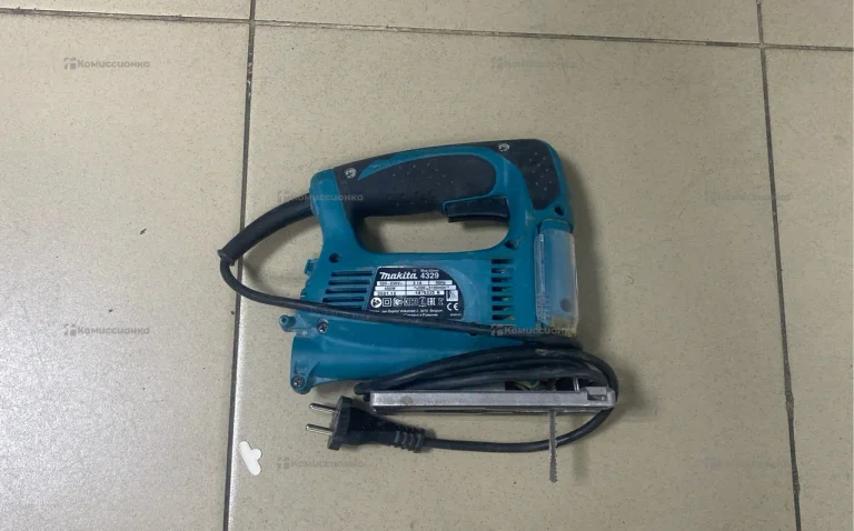 Электролобзик Makita 4329
