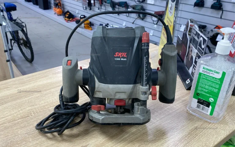 Фрезер skill f015 1840