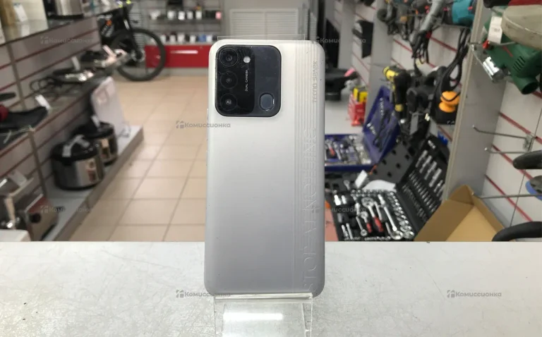 Tecno Spark 8C 4/64 ГБ