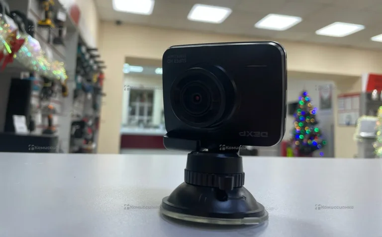 Видеорегистратор DEXP GS631